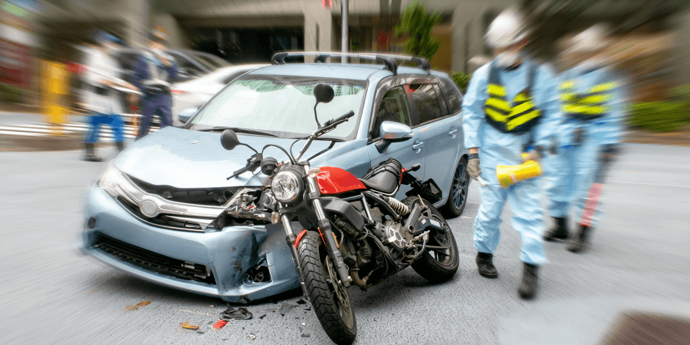 車とバイクの交通事故